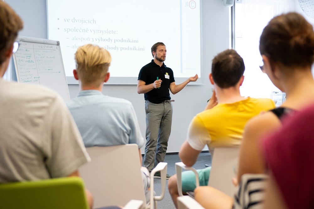 Na jeden den podnikatelem. Ukazujeme studentům jejich možnosti v životě