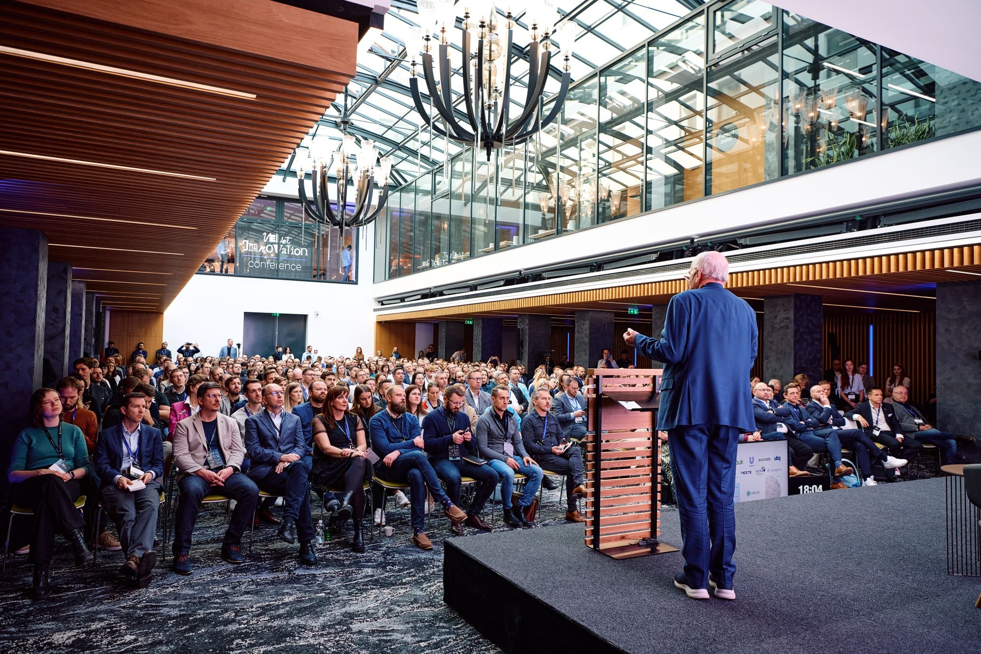 Bezpečnost v éře AI: na Velvet Innovation konferenci přijede technologický lídr Cisco Vijoy Pandey